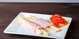 Schinkenrollen mit Spargel