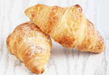 Apfel-Haselnuss-Croissants