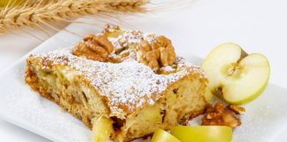 Apfelkuchen mit Nüssen