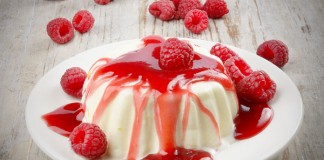 Bayrische Creme mit Himbeeren