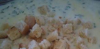 Knoblauchcremesuppe mit Croutons