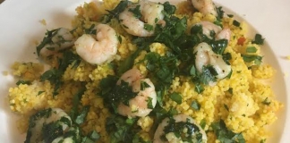 Gemüse-Couscous-mit-Garnelen